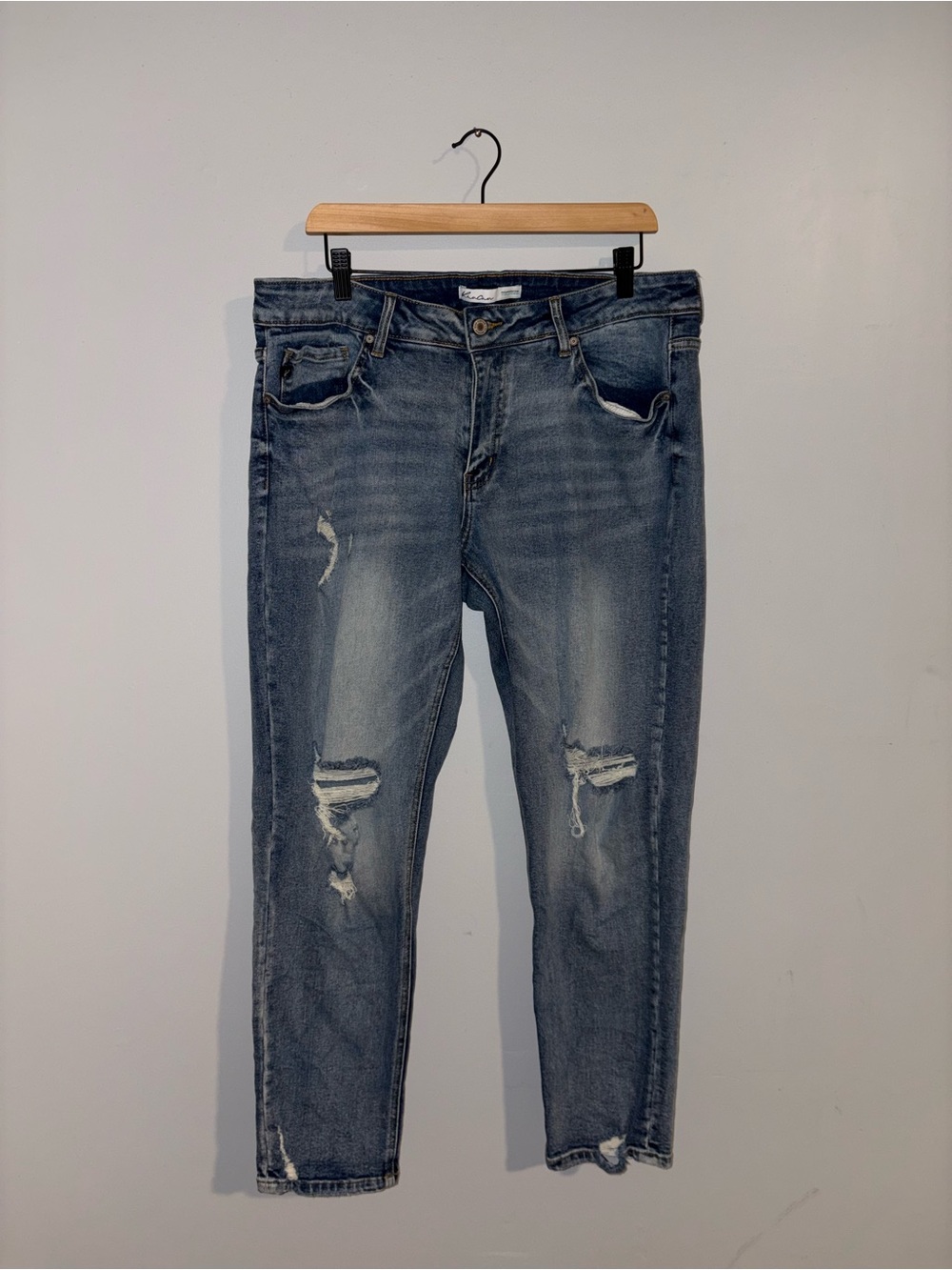 Kancan • Distressed Jeans